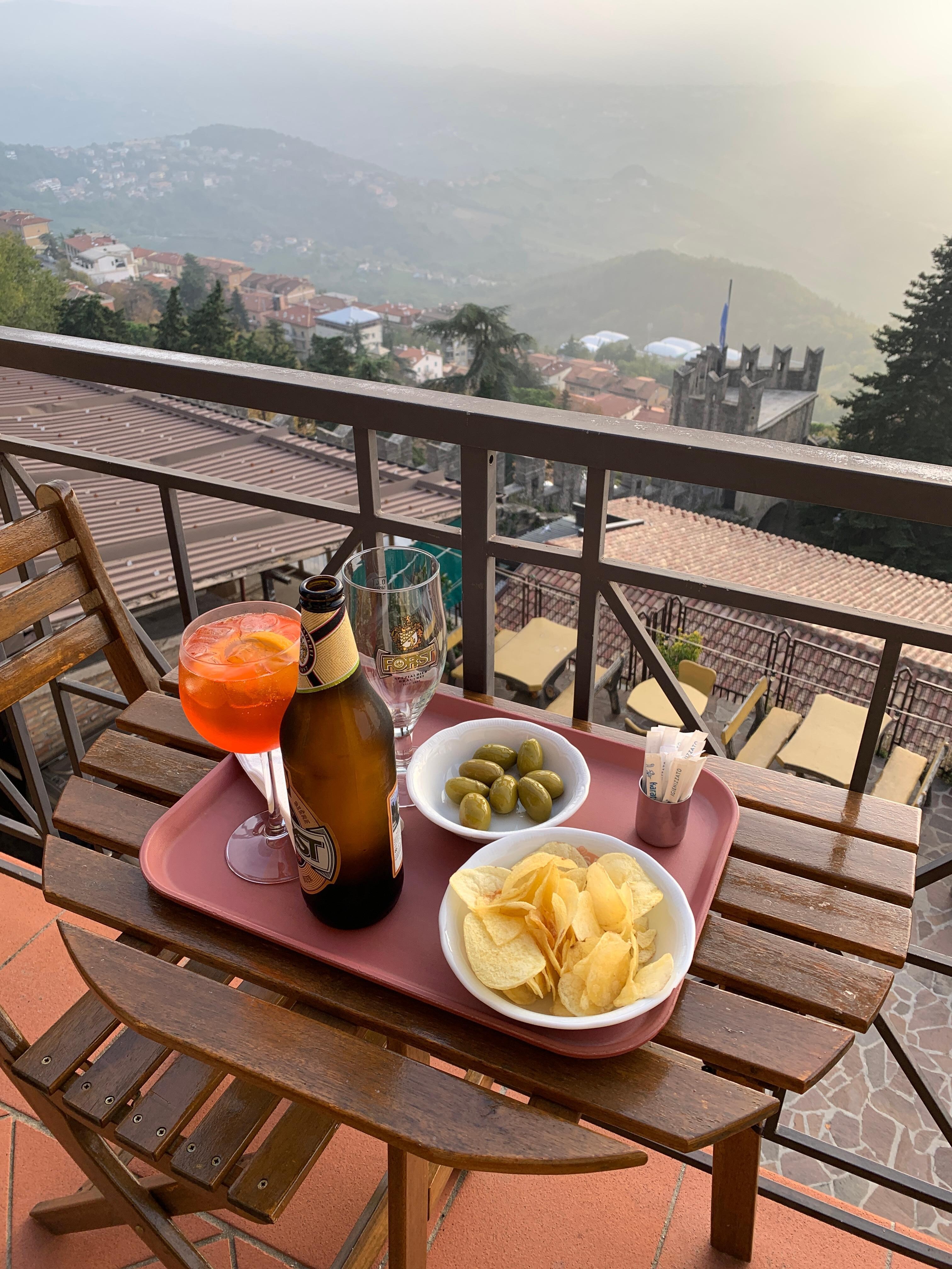 Balcony with drinks from bar