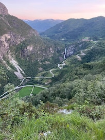 Fra tåren til Nåli