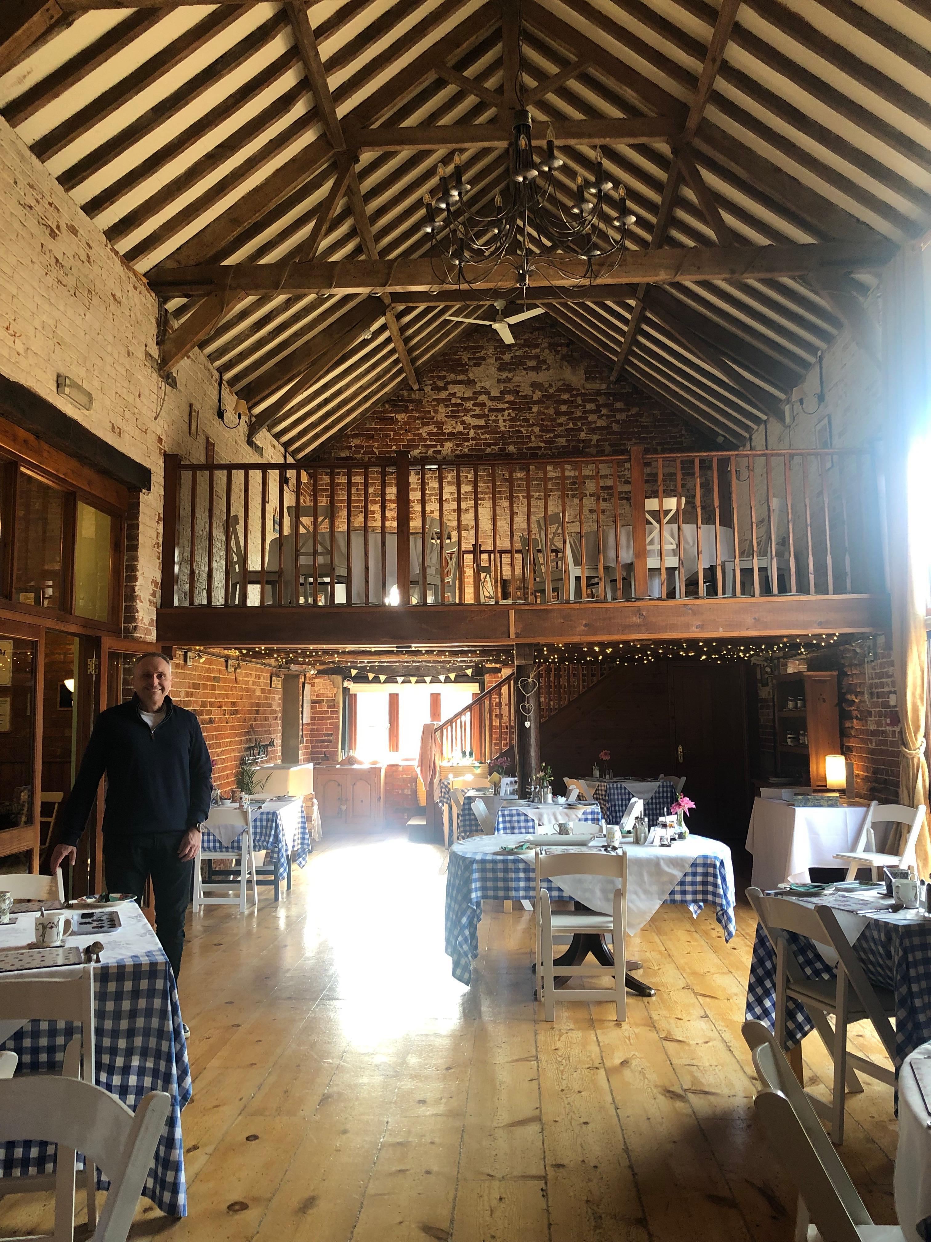 Gorgeous breakfast room 