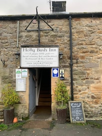 The holly bush inn