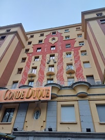 Façade