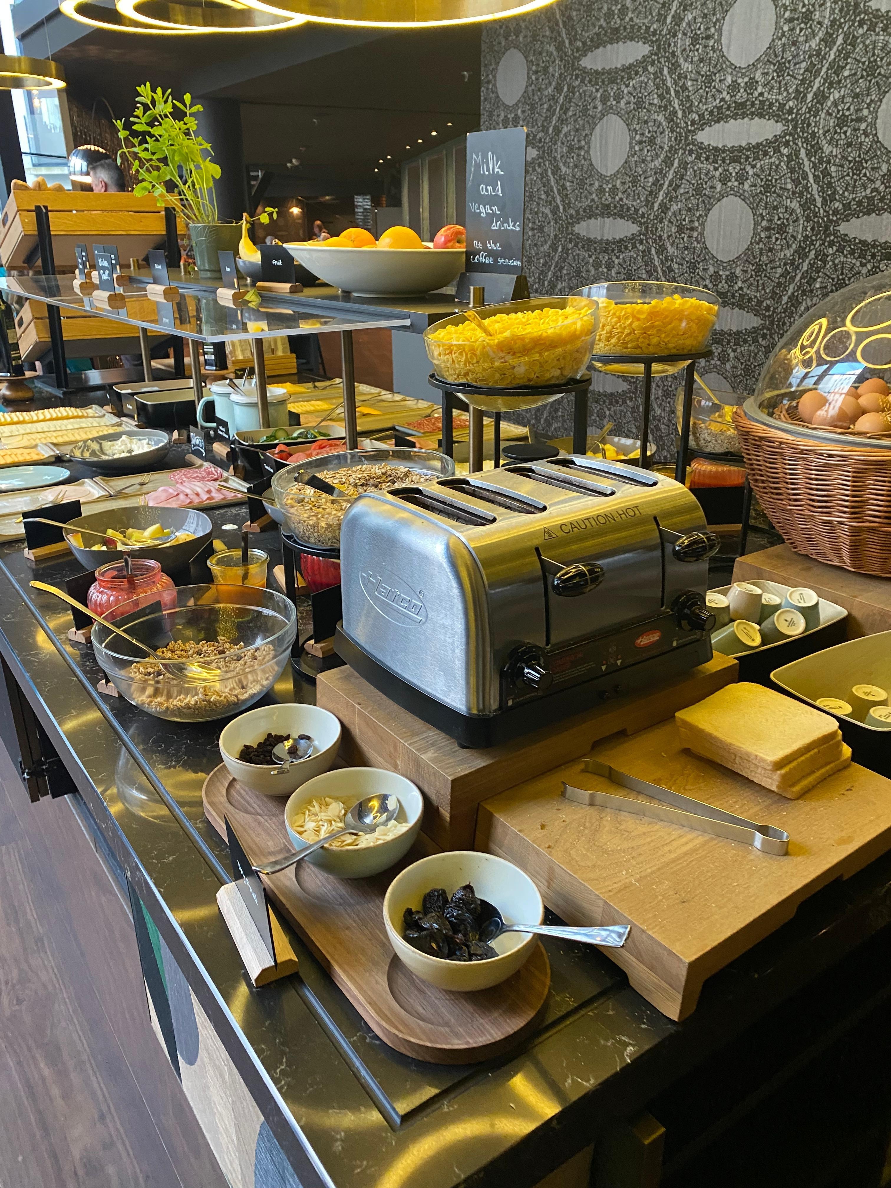 Buffet petit déjeuner