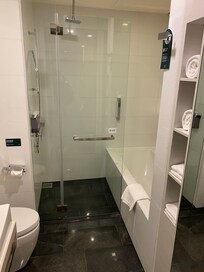 Douche et baignoire