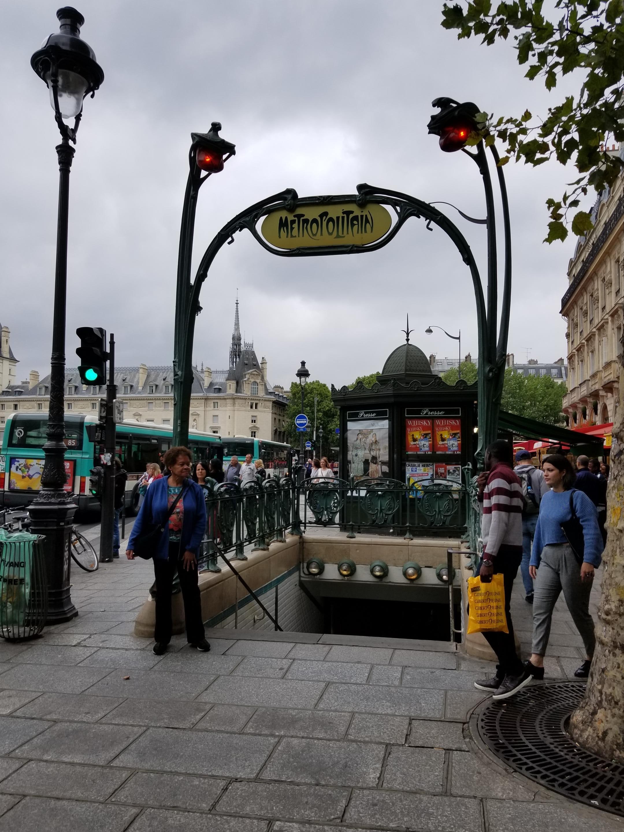 Metro stop Saint-Michel