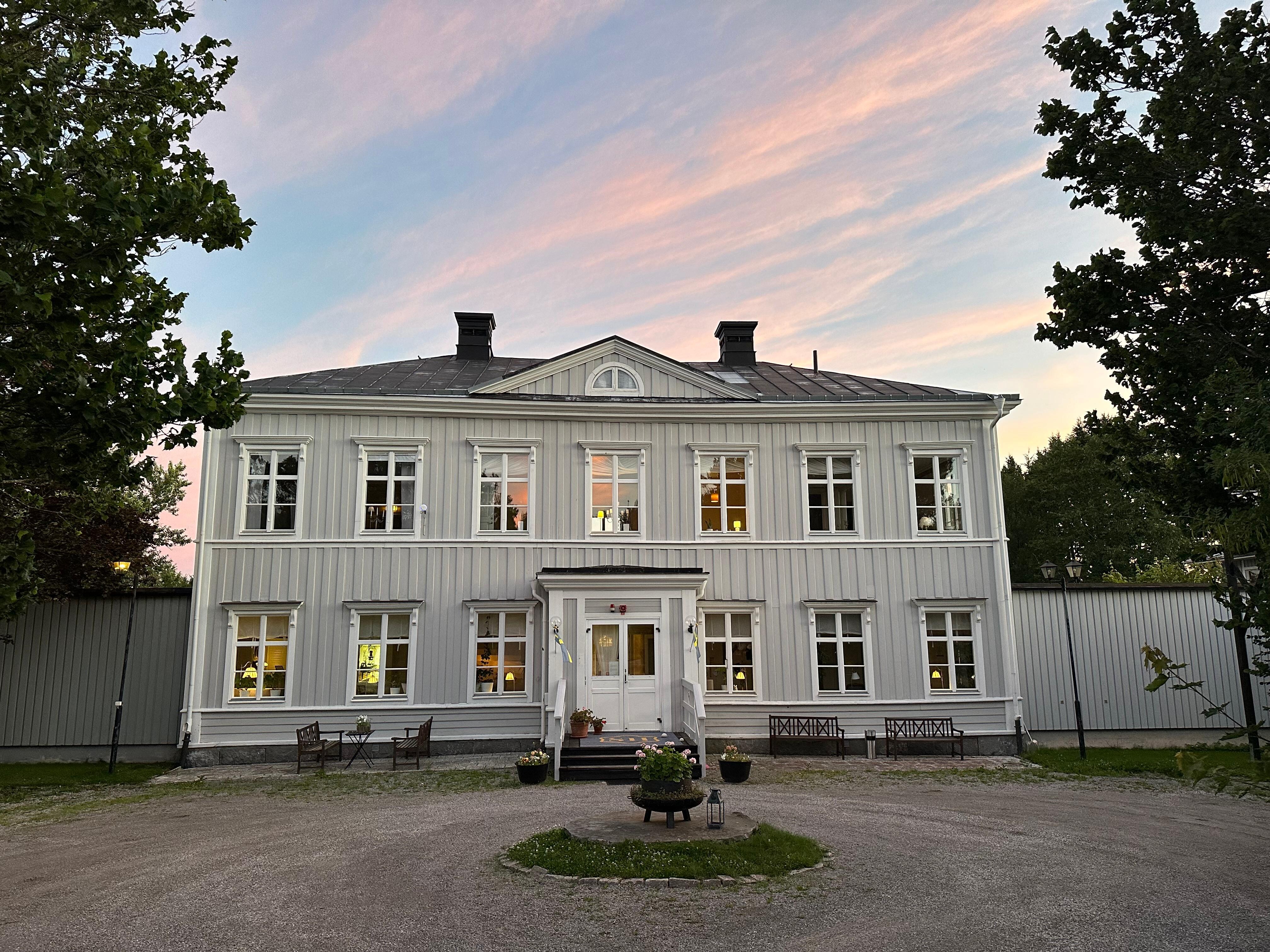 Søråker hadde omfattende produksjon av trevirke på en fabrikksag for over hundre år siden.