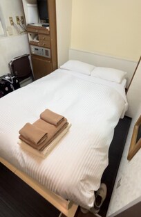 Cama de embutir na parede.