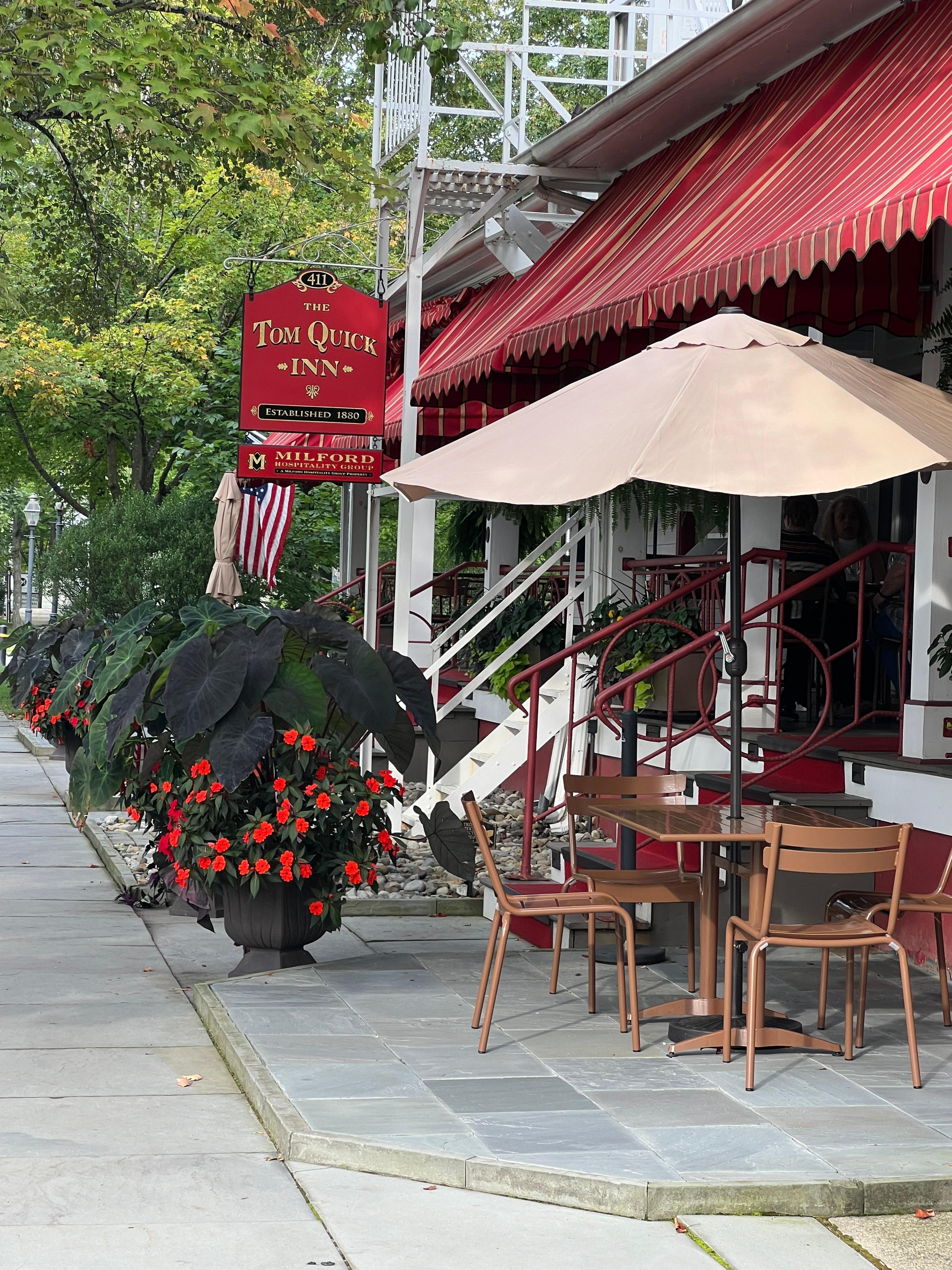 Great planters out front! 