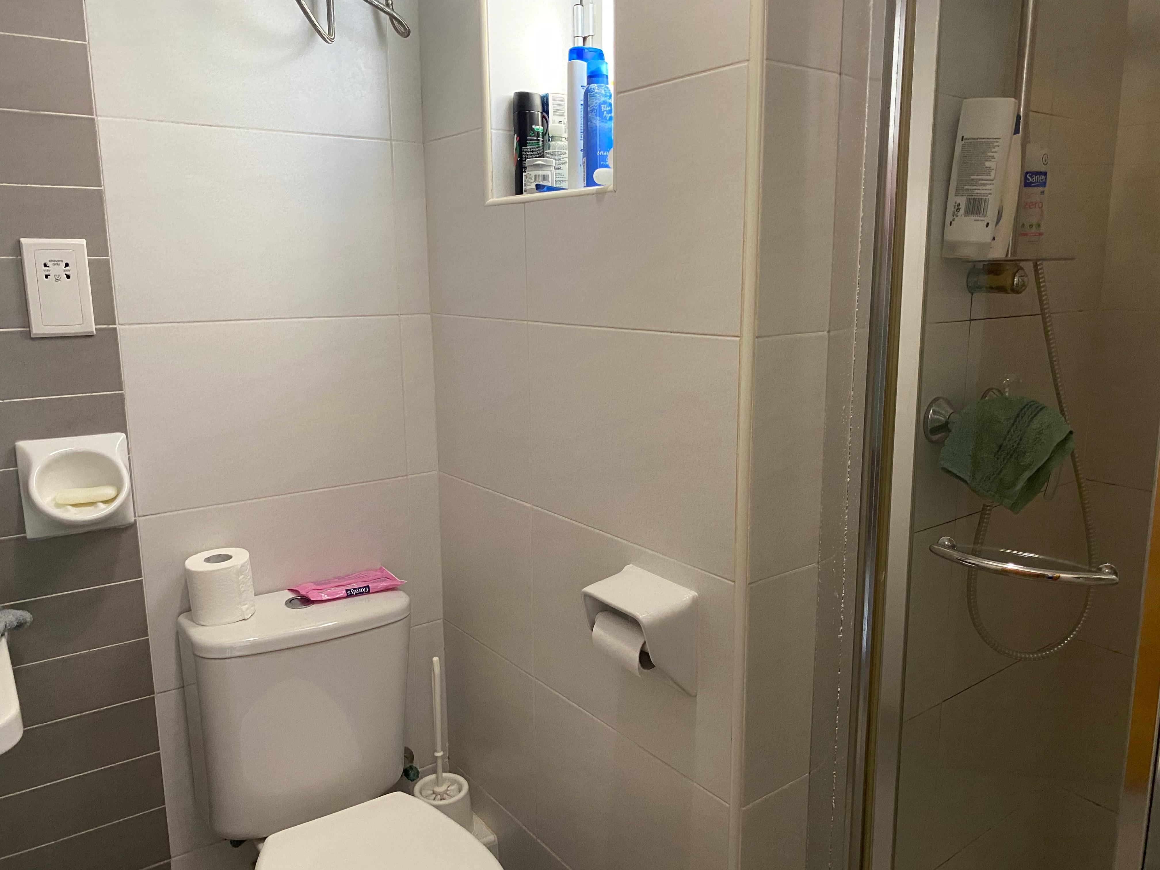 Toilet/ Shower room