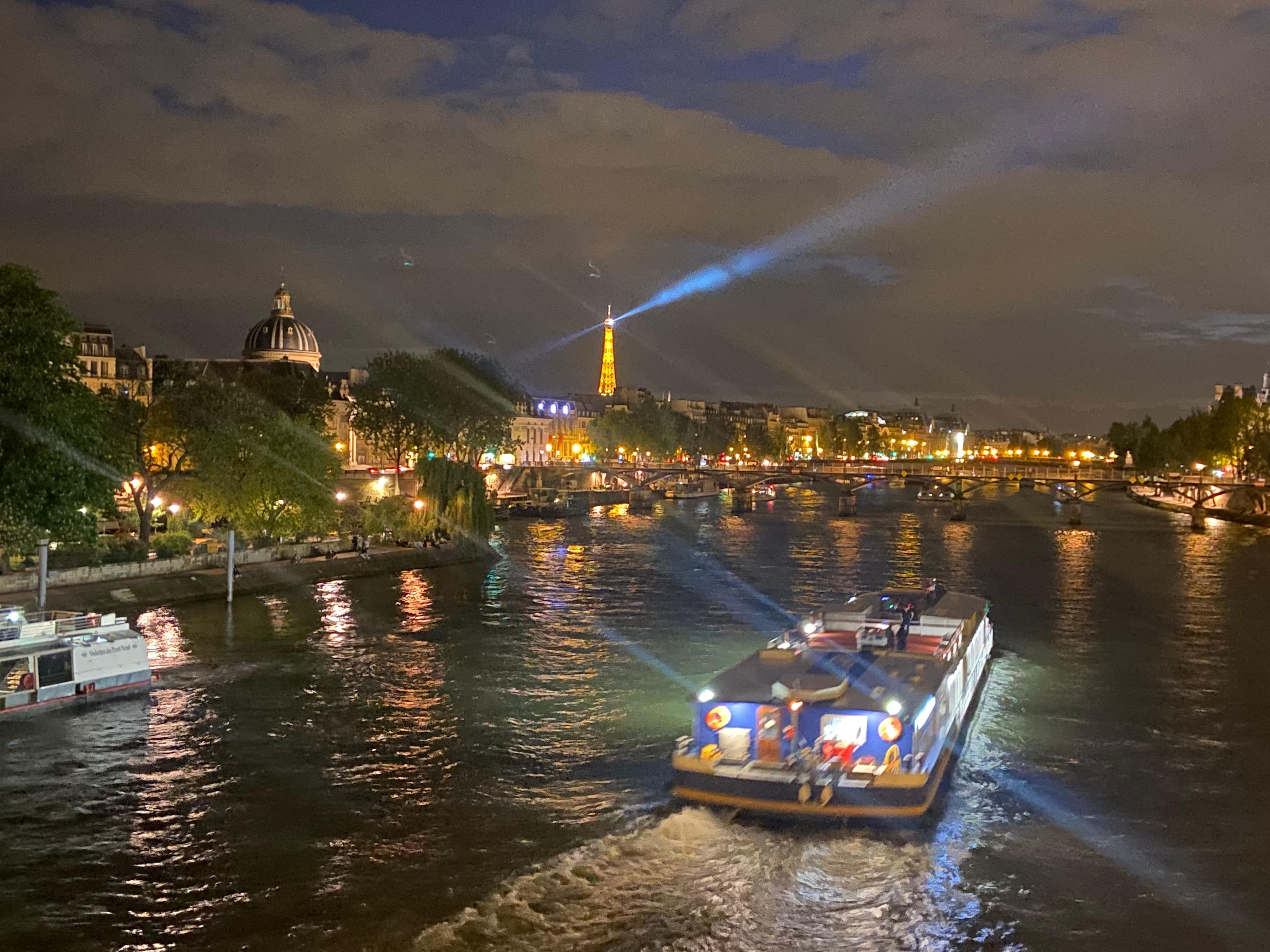 Walking distance to the Seine