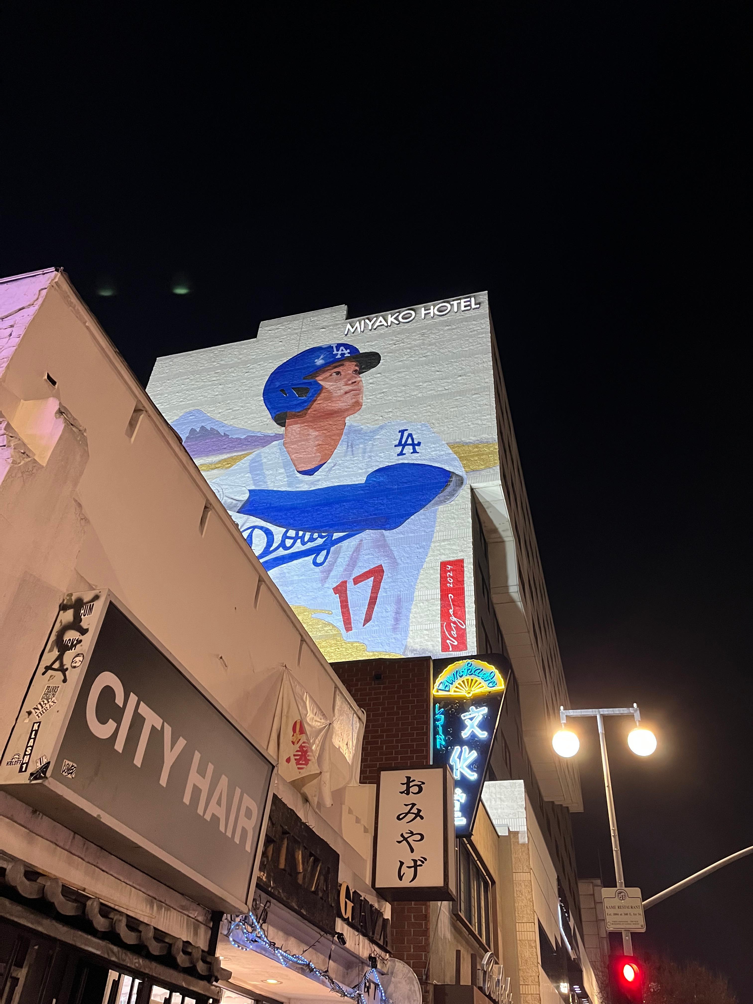 Fantastic Mural on the side of the hotel building 