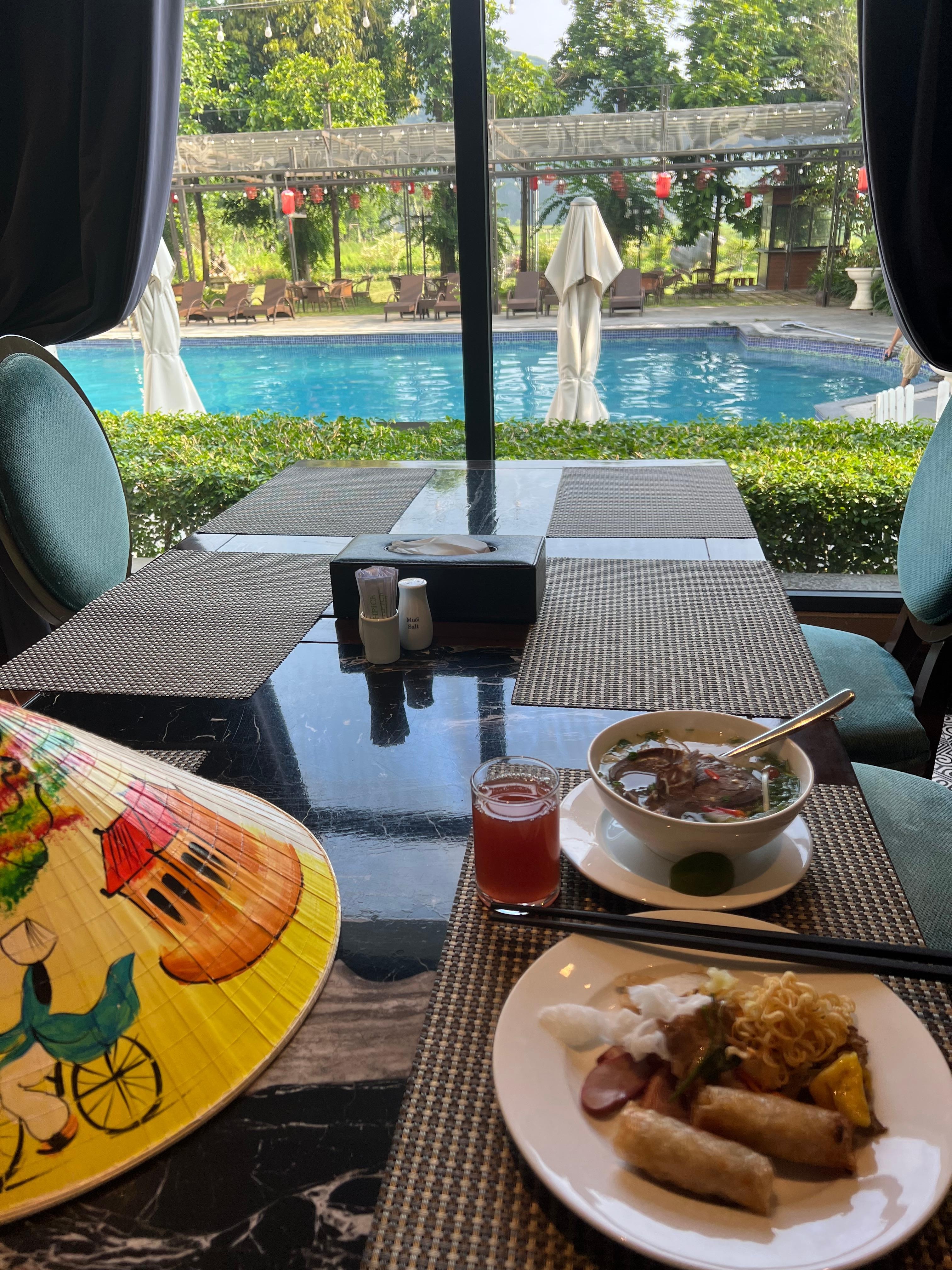 Breakfast 