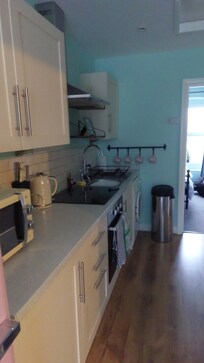 Cute and compact kitchen