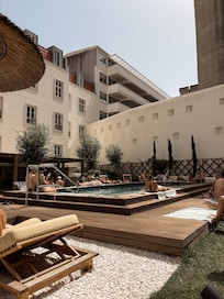 La piscine de jour