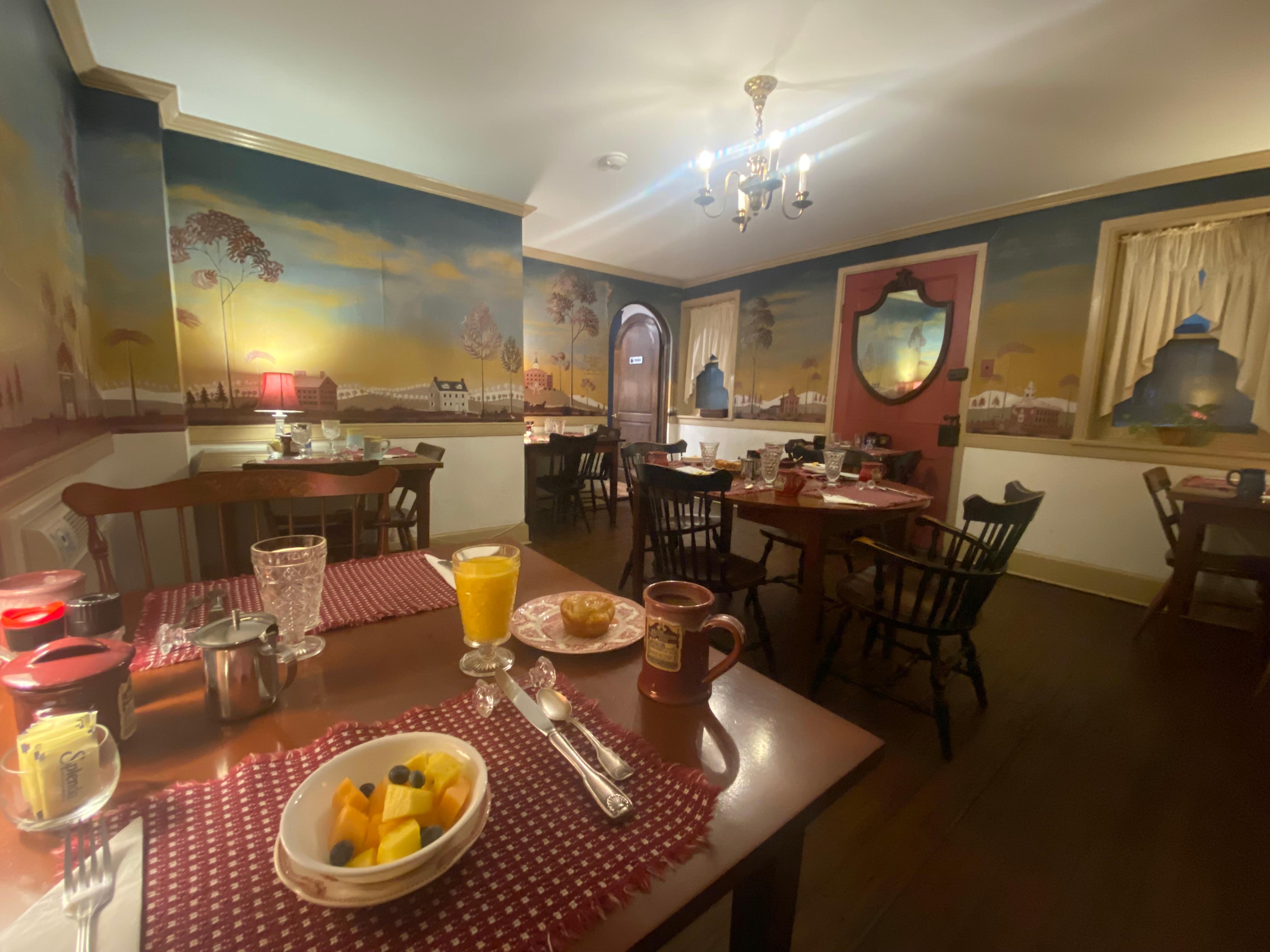 Breakfast room with beautiful Gettysburg painting on wall