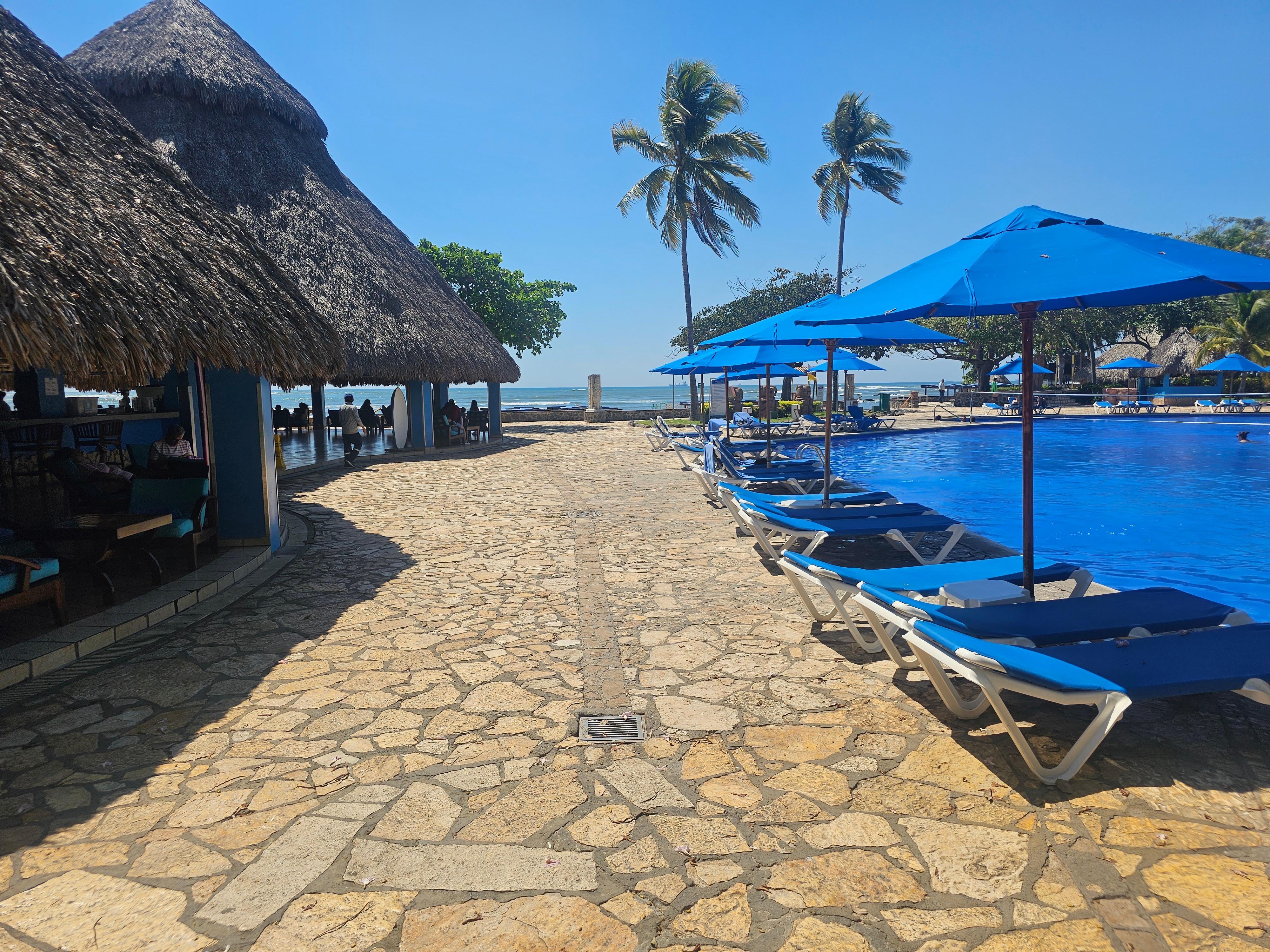 Pool clean, walk through around thePool ok no complaints. 
The beach there no Service. 