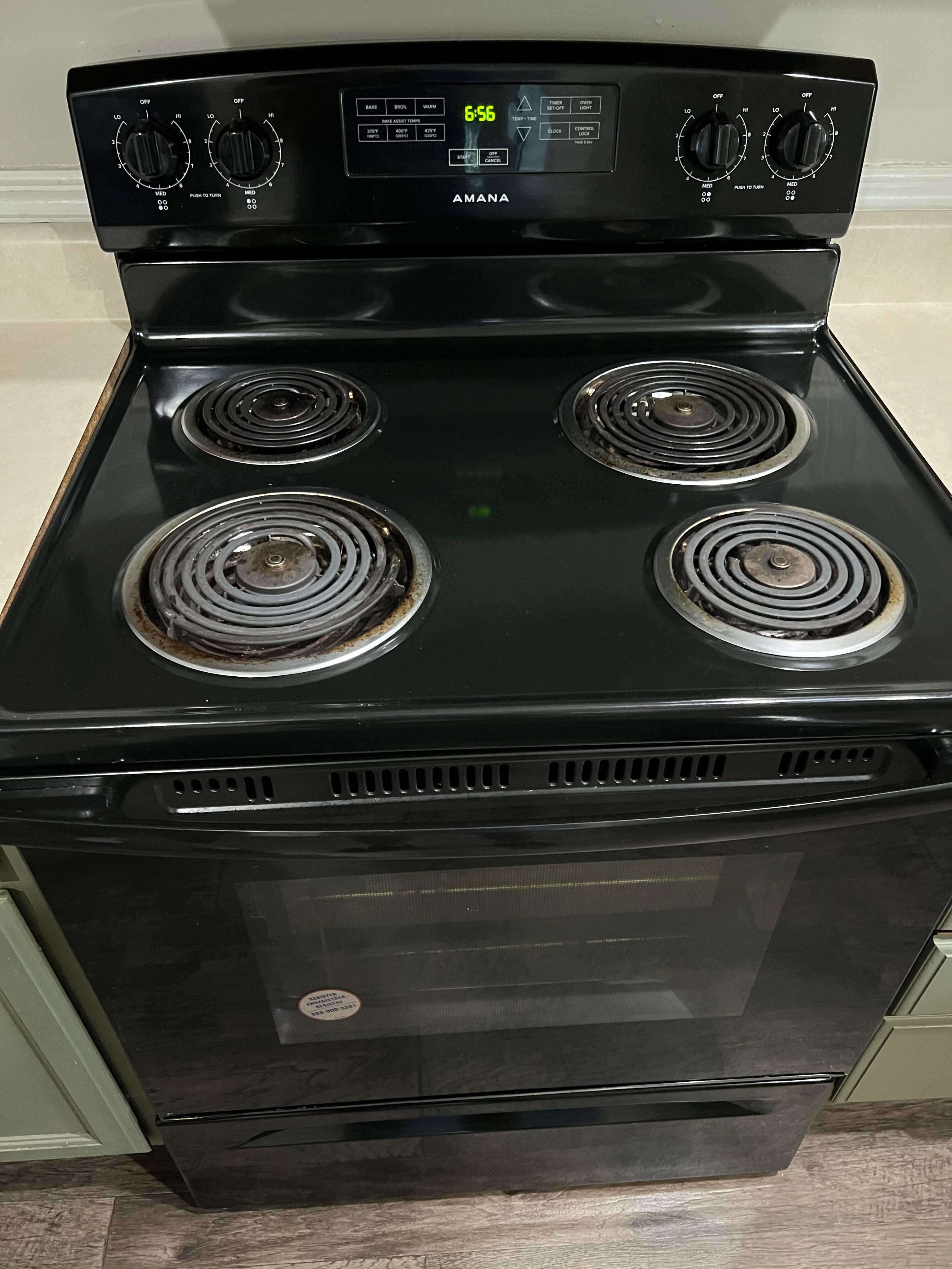 Not the same stove. This one is a rusted mess.