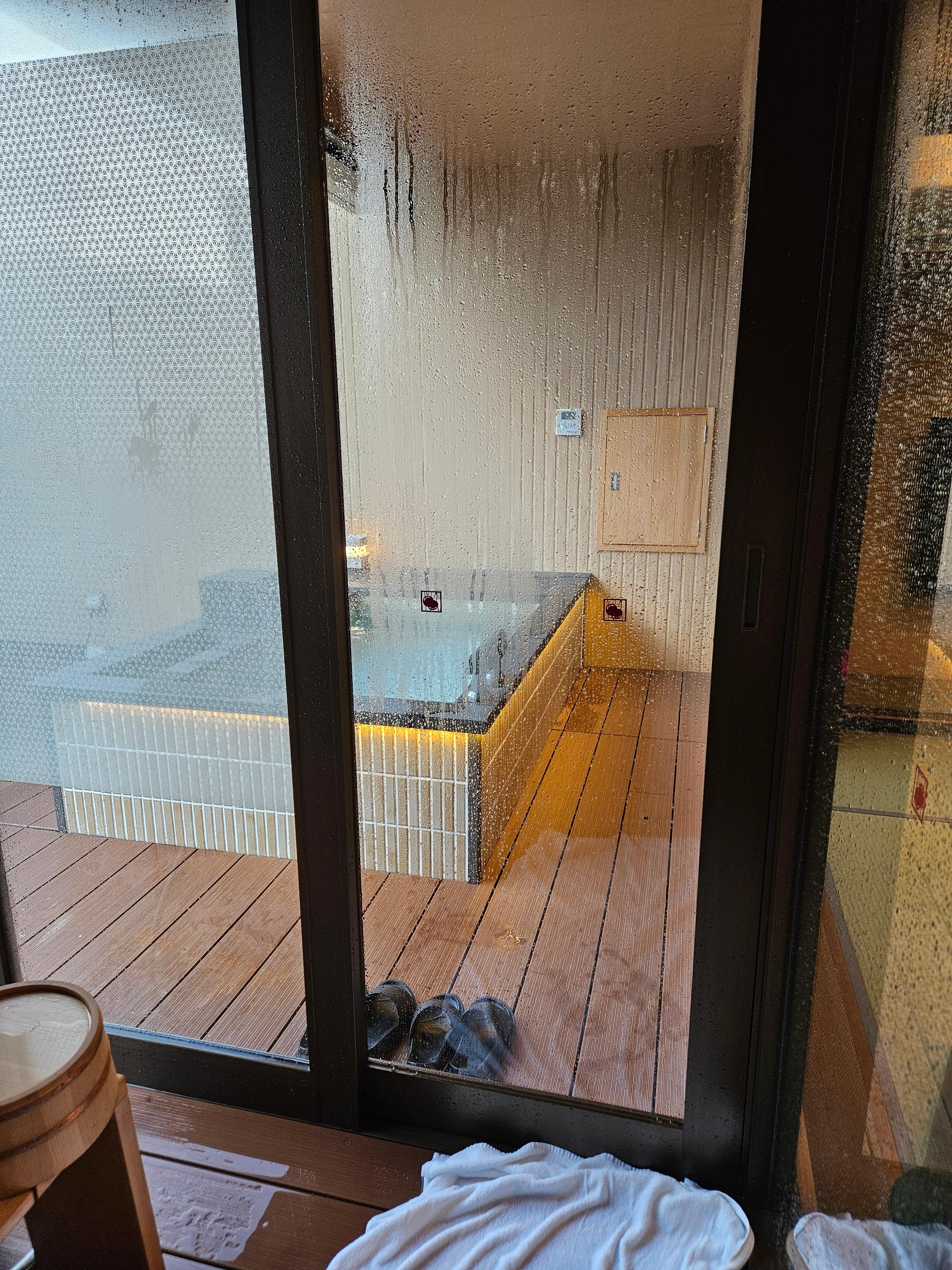 客室露天風呂と客室には鍵がない