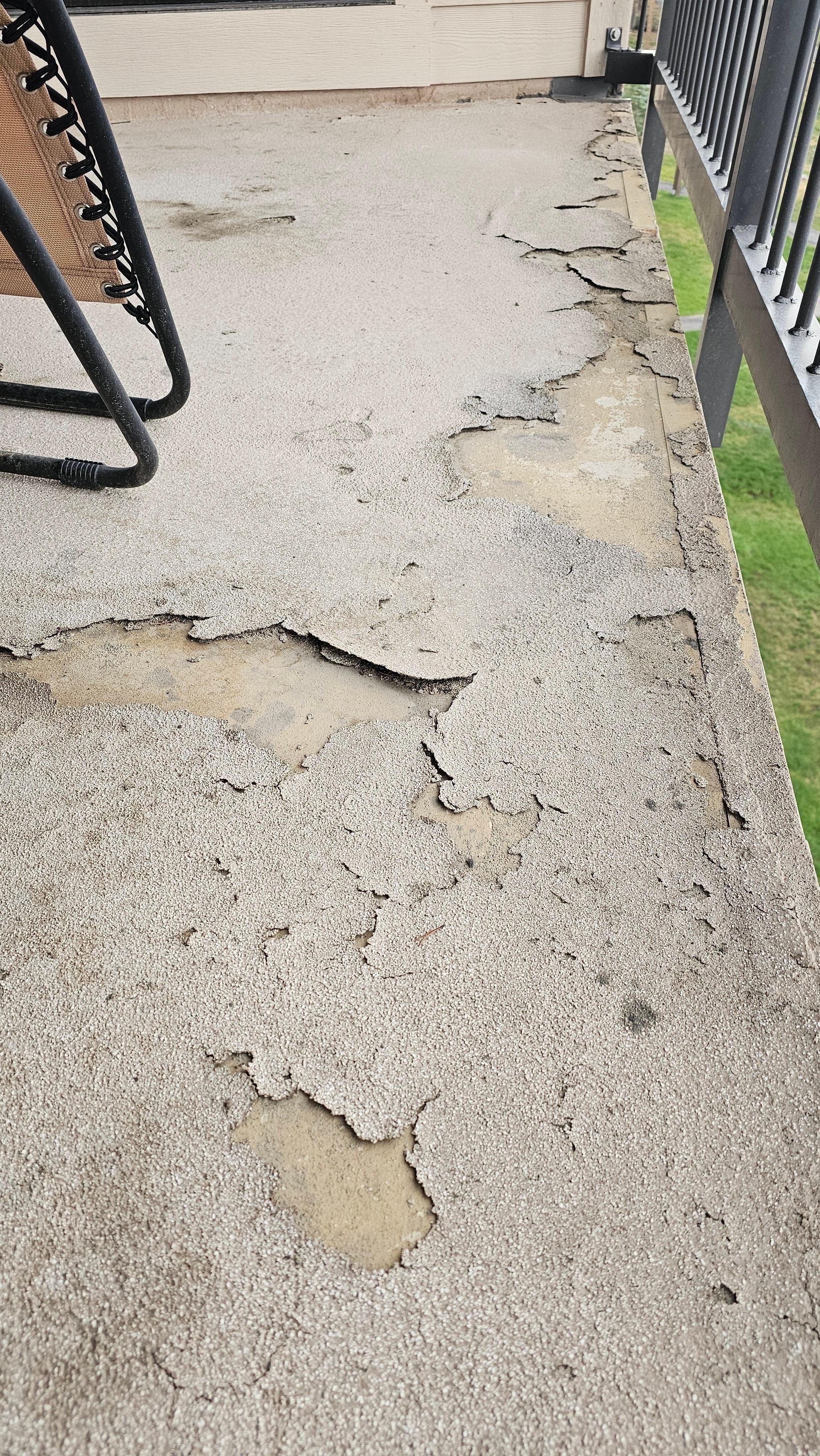 Decayed and Moldy Balcony!