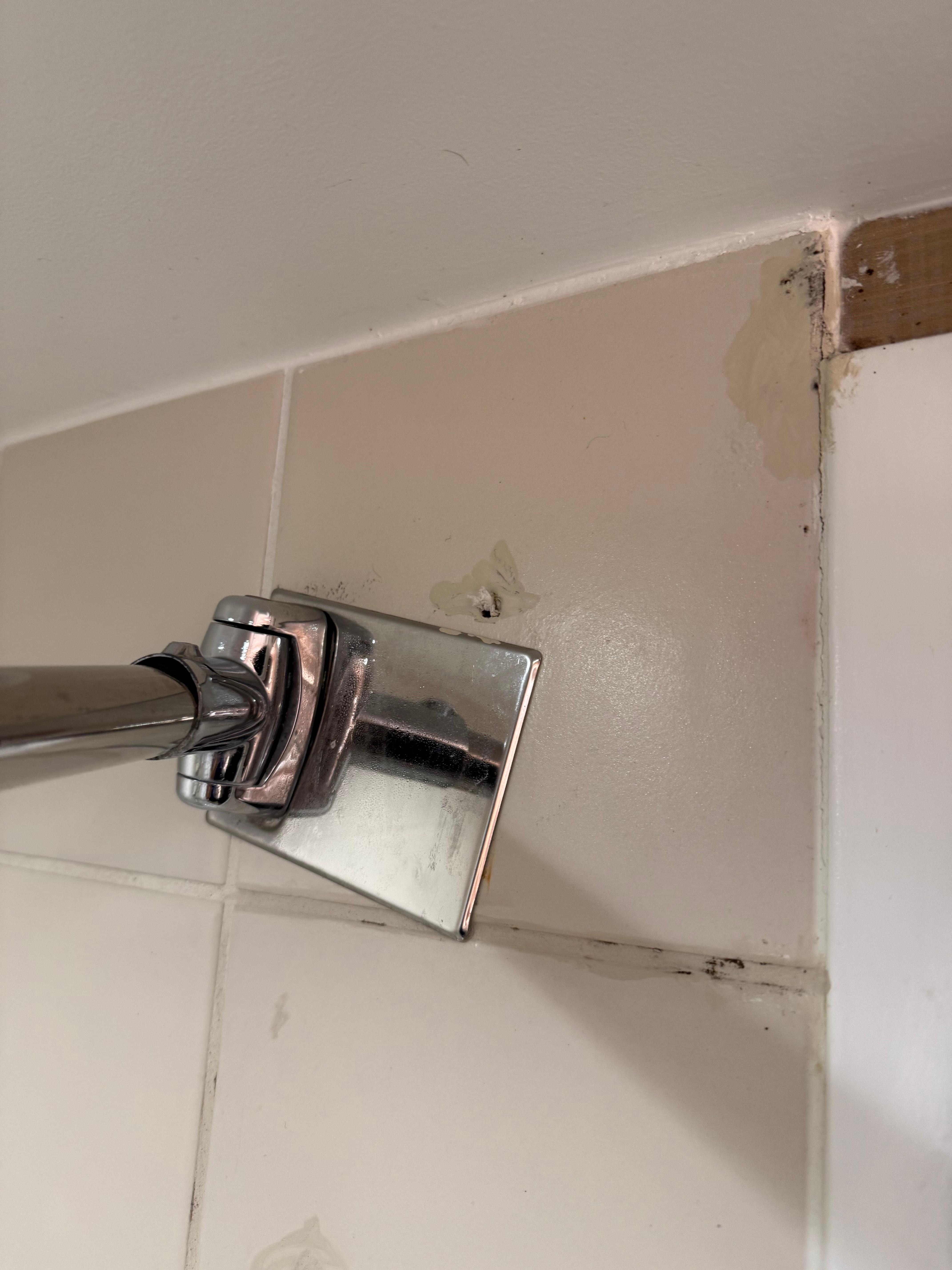 Plate and rod was loose