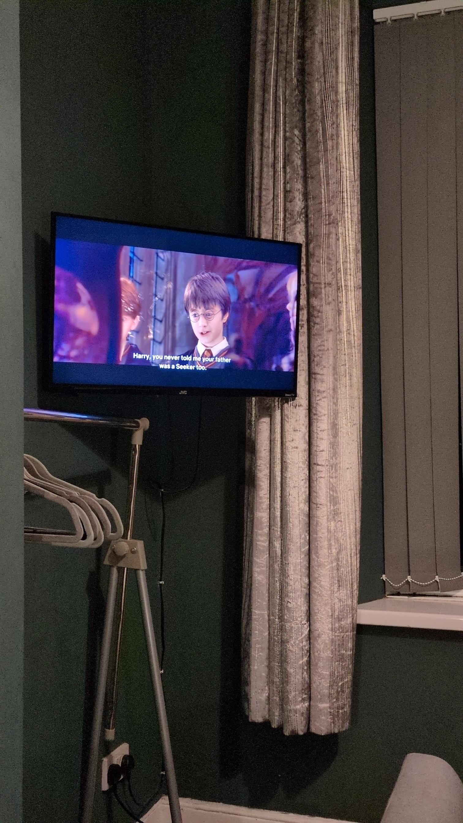 tv's had netflix and plenty of other options 