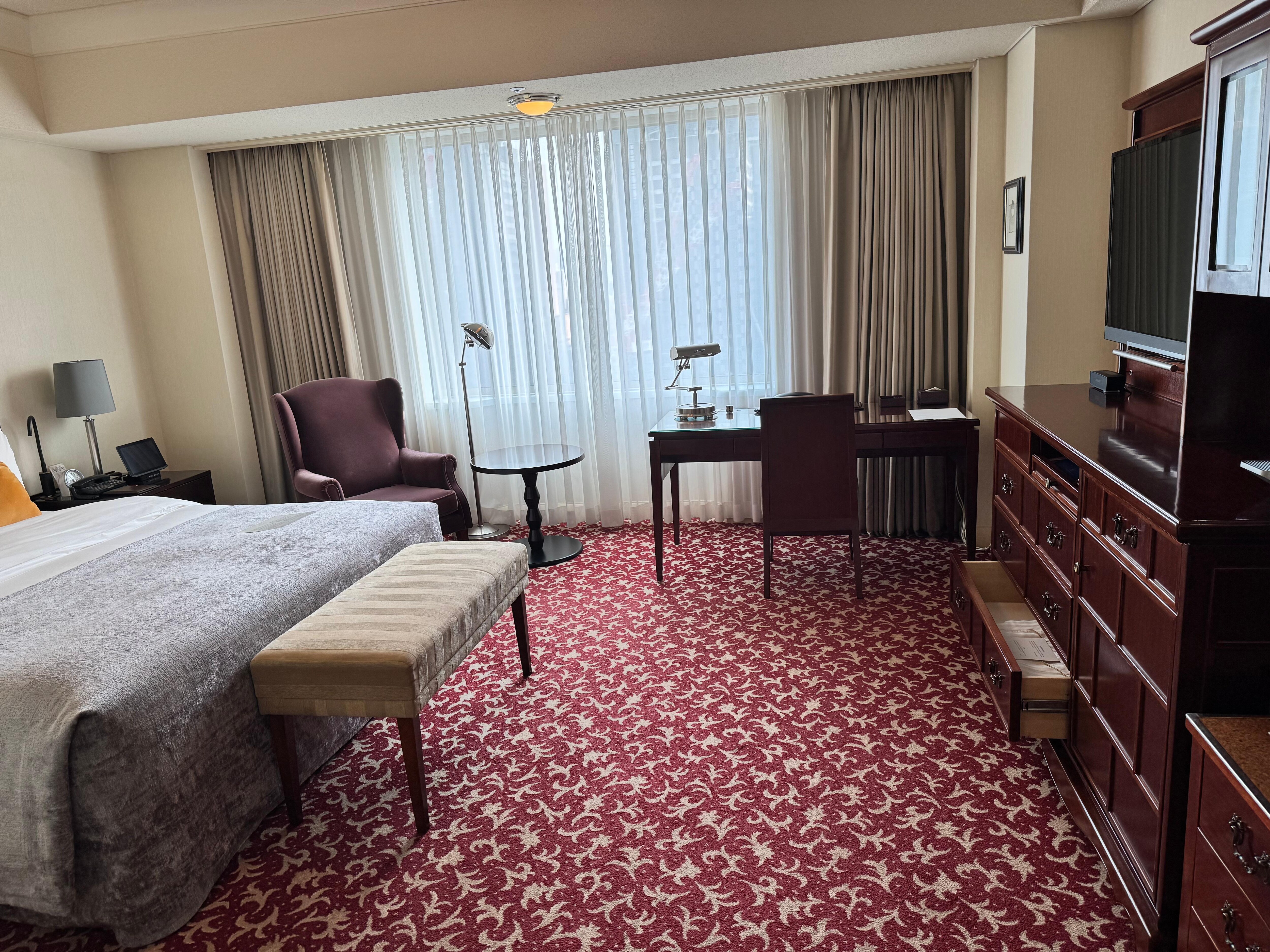 ダブルにしました。シンプルで洗練された内観です。お部屋探検が楽しいです。