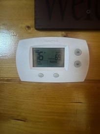 AC on lower level struggling to stay below 75