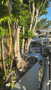 Walk path down to the the doc