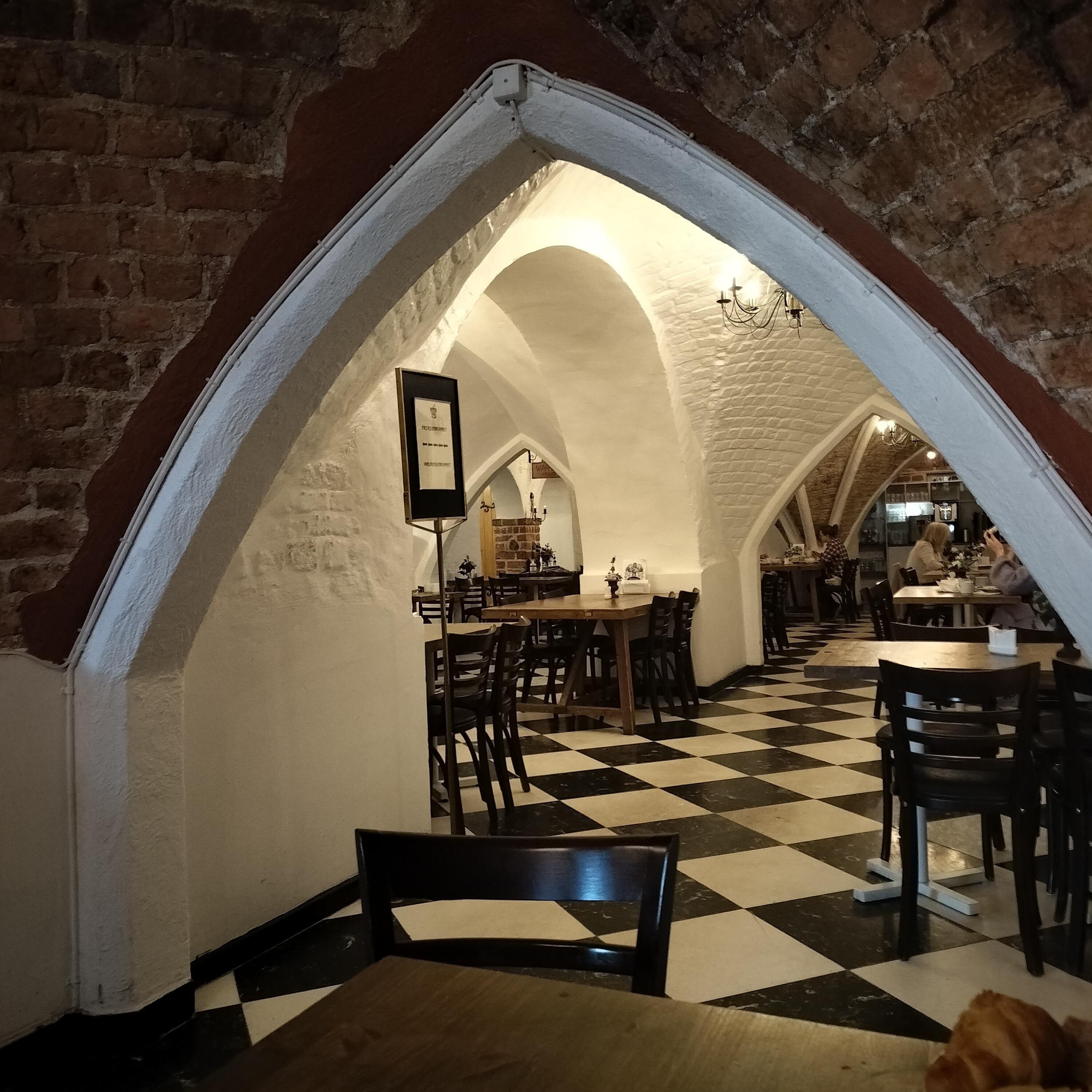 Från den fina frukostkällaren