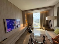 Jr Suite Livingroom