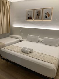 お部屋の雰囲気は白を基調にしていて良かったです