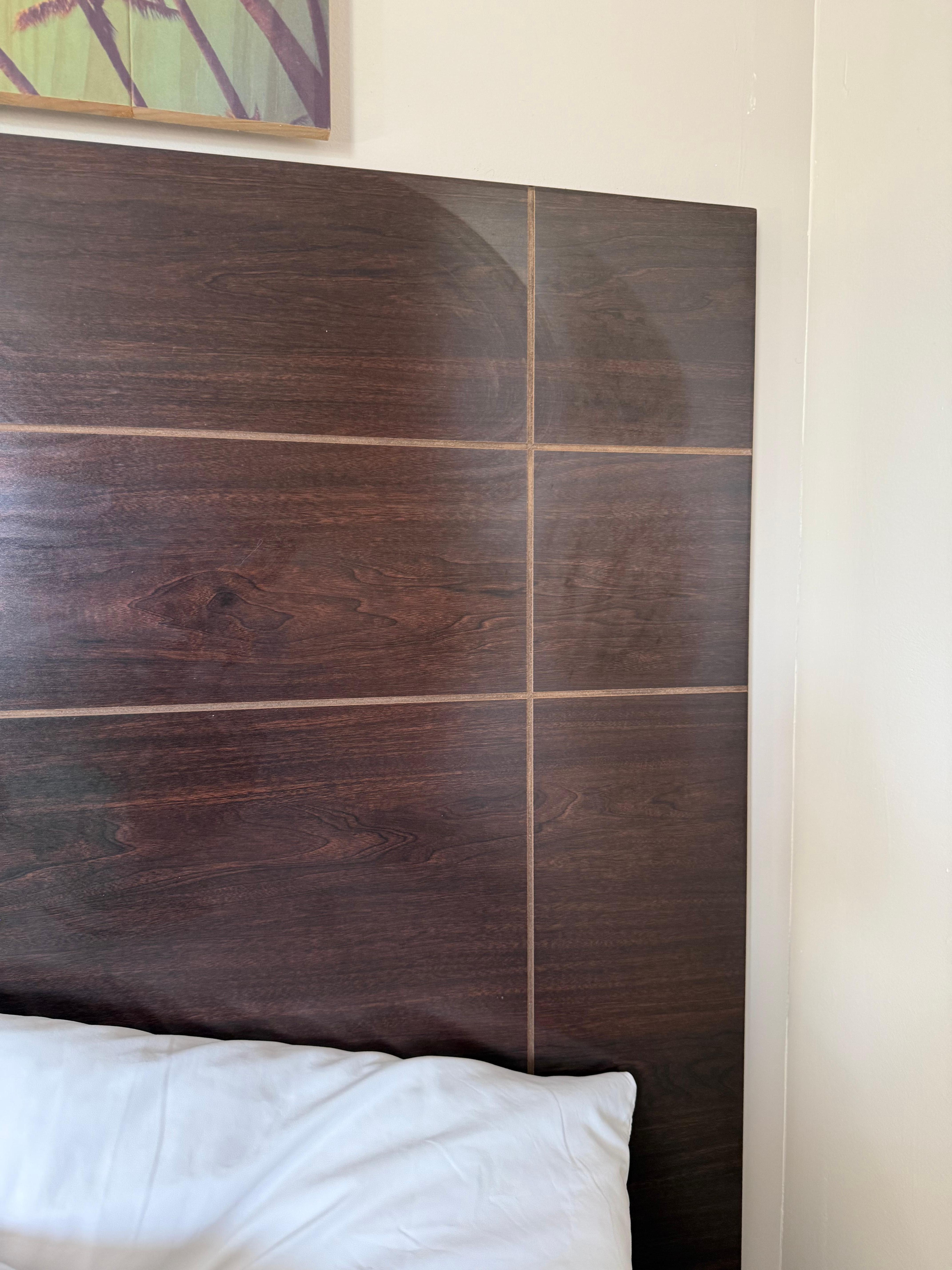 Double headboard right side