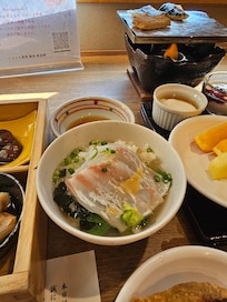 Sashimi Meshi super yummy