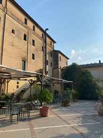 Ingresso, patio