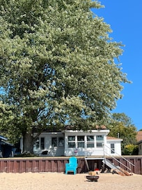 Luv the shade/sun exposure.