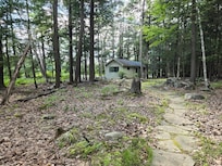 The additional cabin down the path