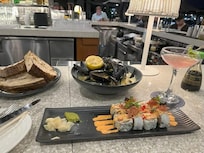 Mussels and tuna sushi at the Marriot Terrace bar. Delicious!