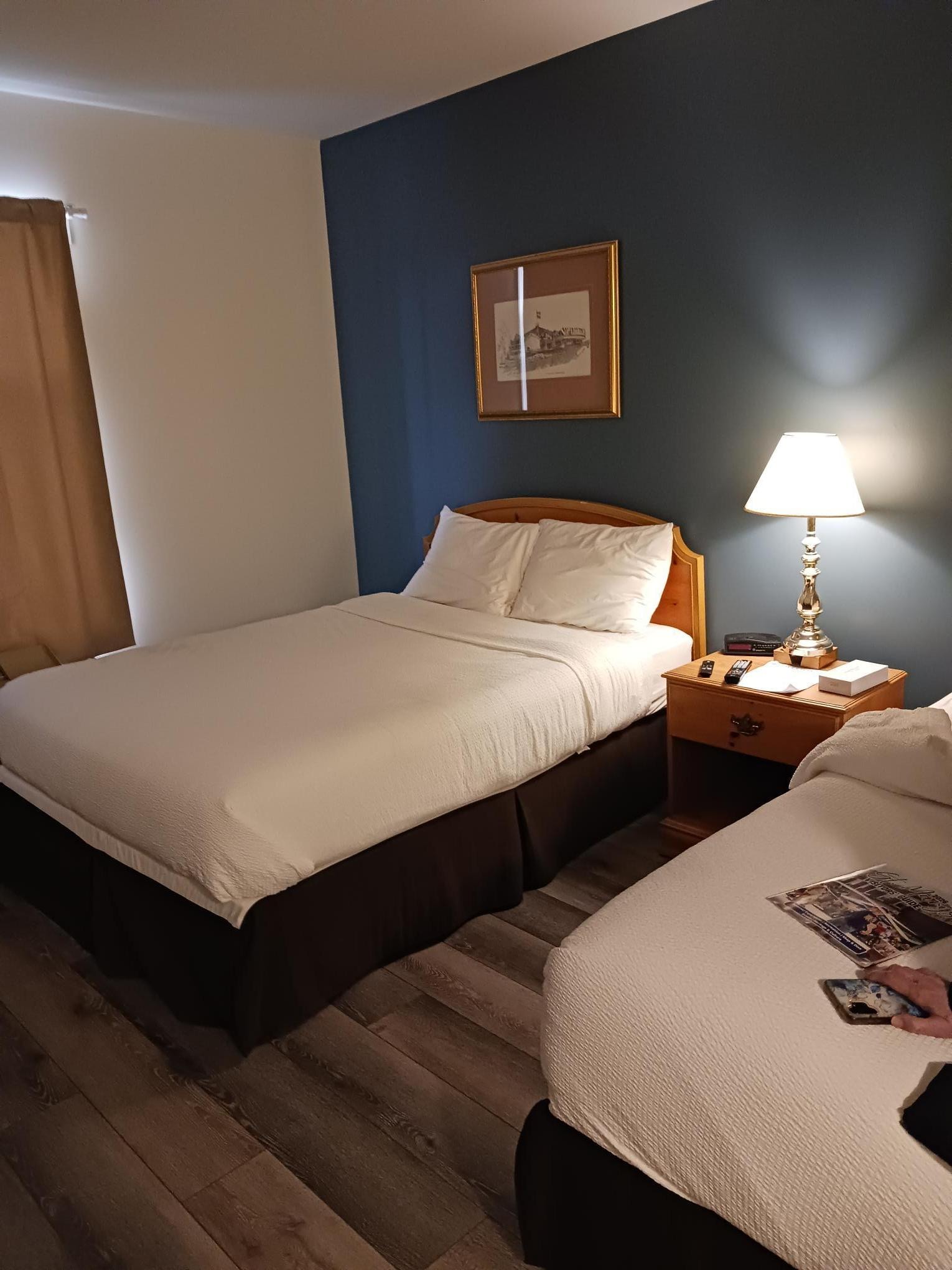 Room with two queen beds