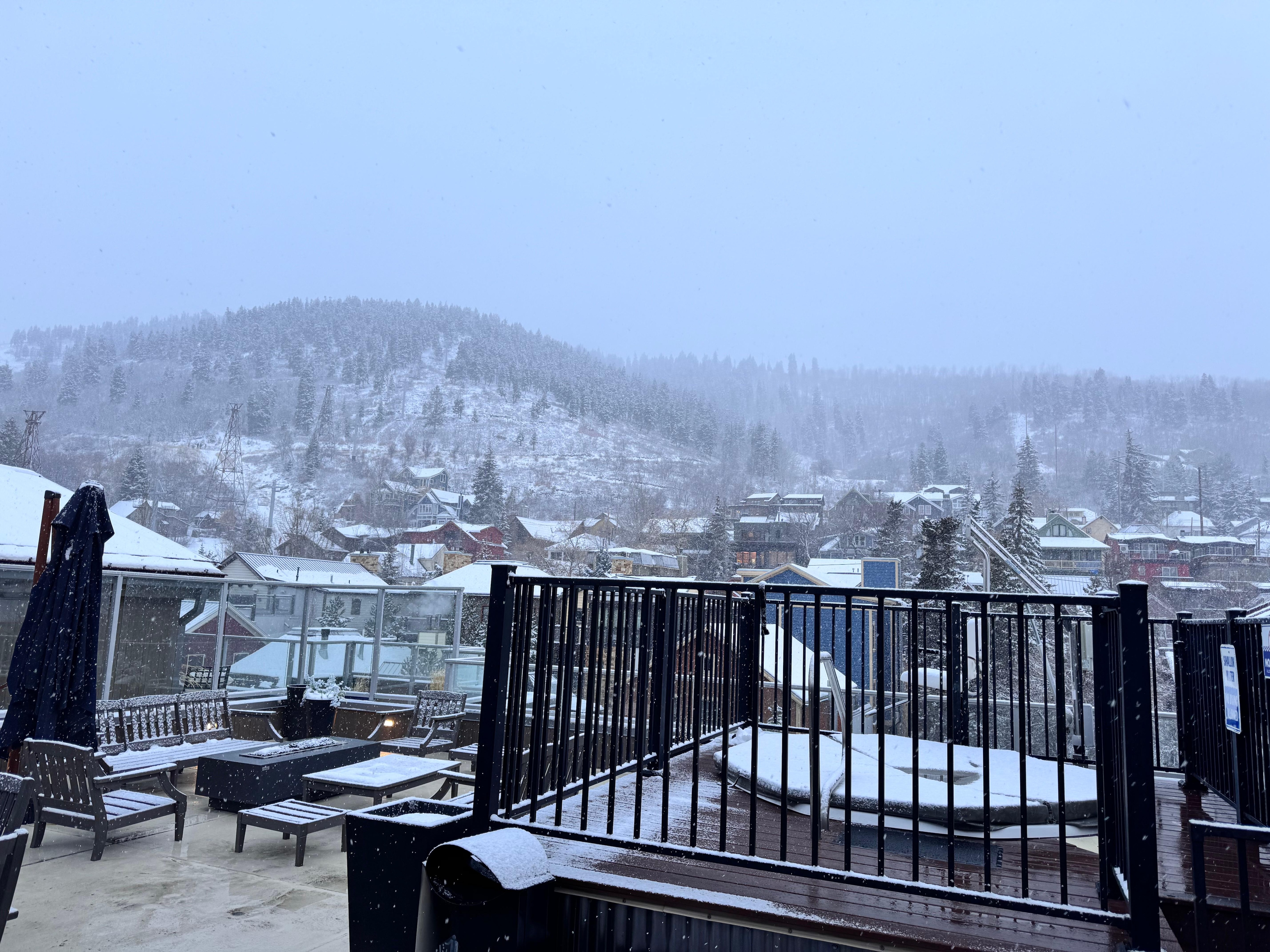 This hot tub on the roof is perfect!  Got to sit in it during multiple snow flurries, even better!