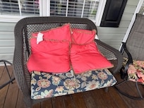 Cushions were dirty and moldy