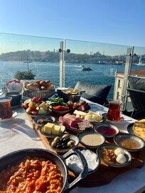 Amazing breakfast with an amazing view