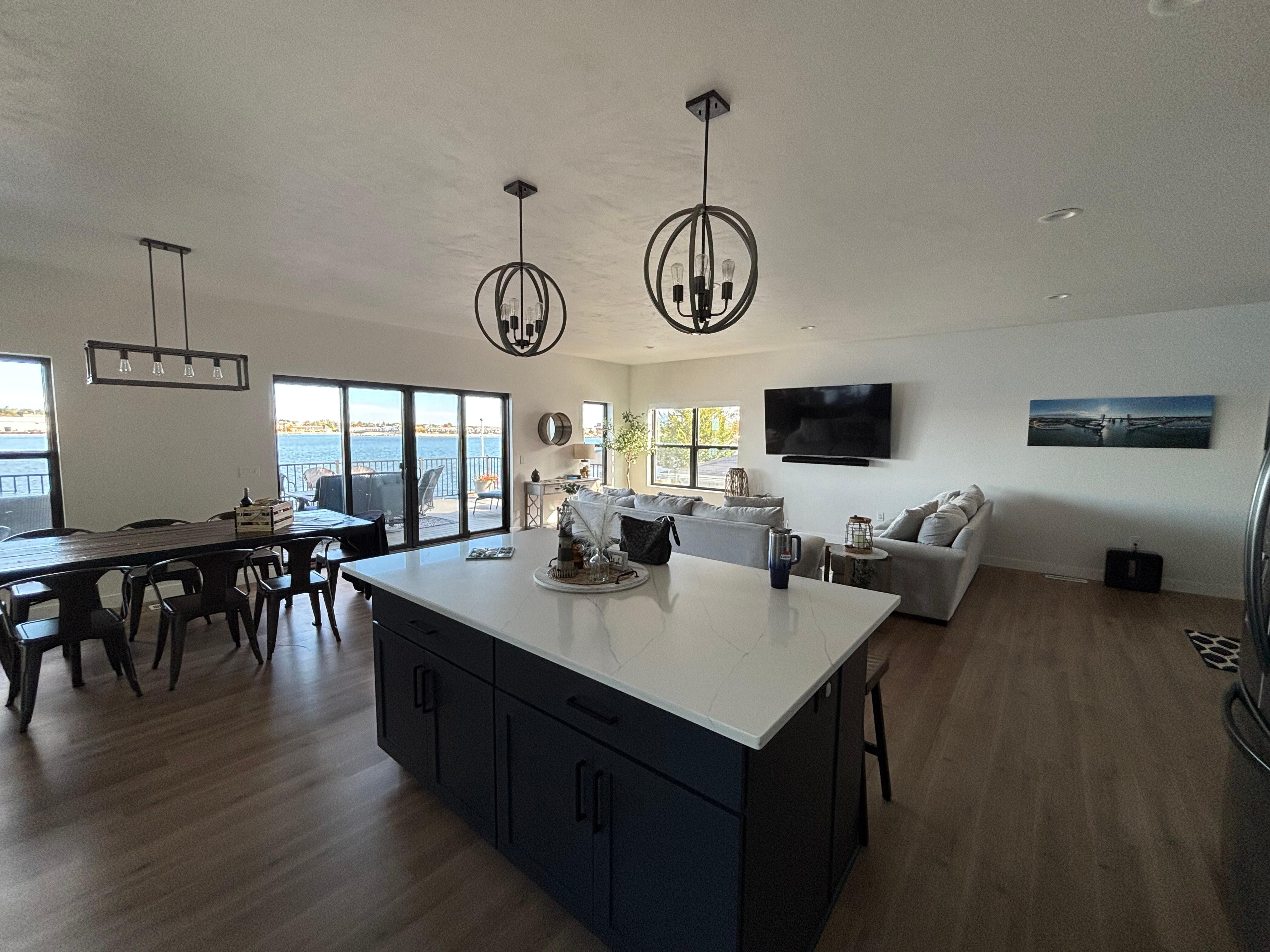 Kitchen and living room 