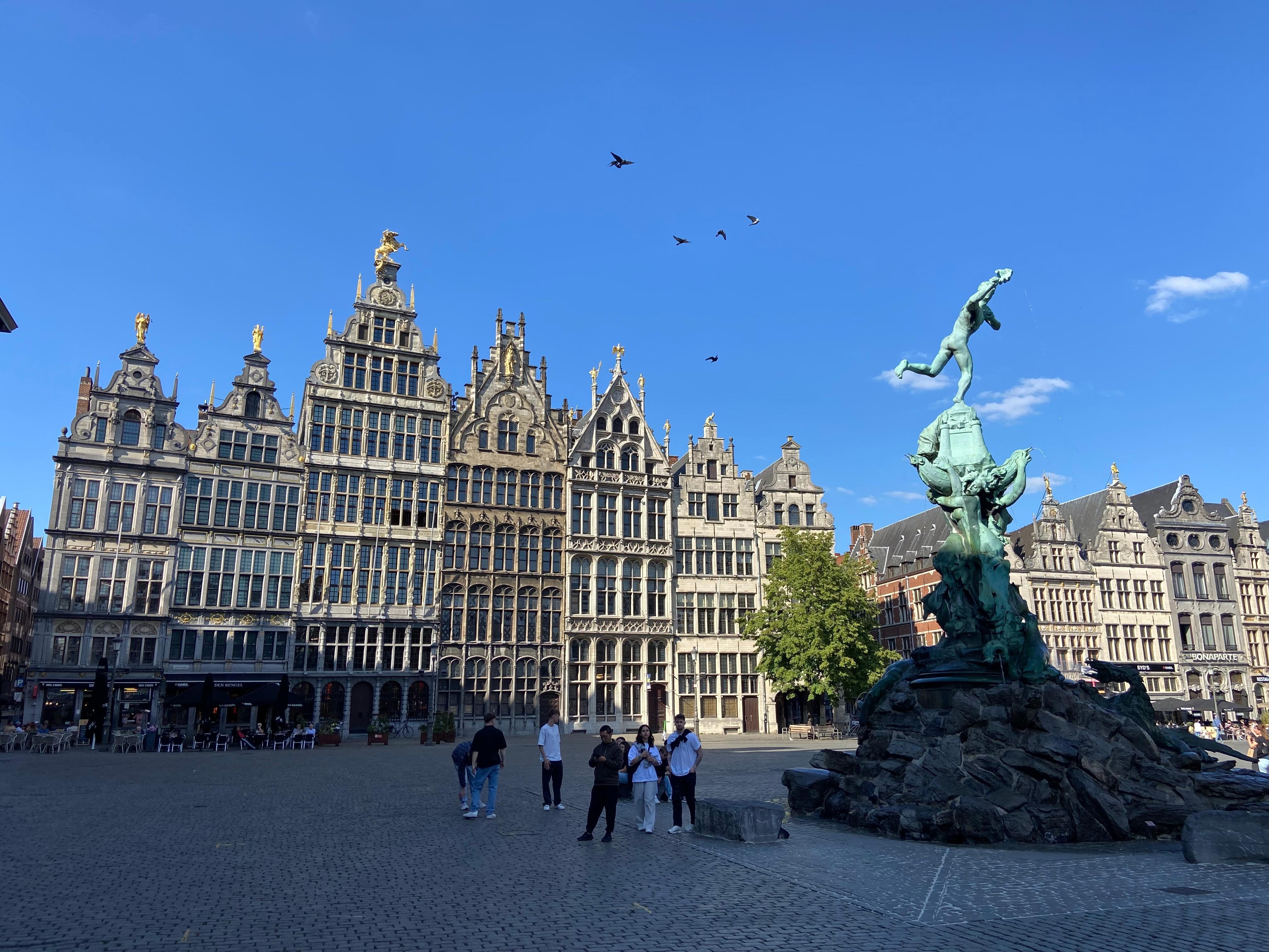 Gilde huizen aan de Grote Markt