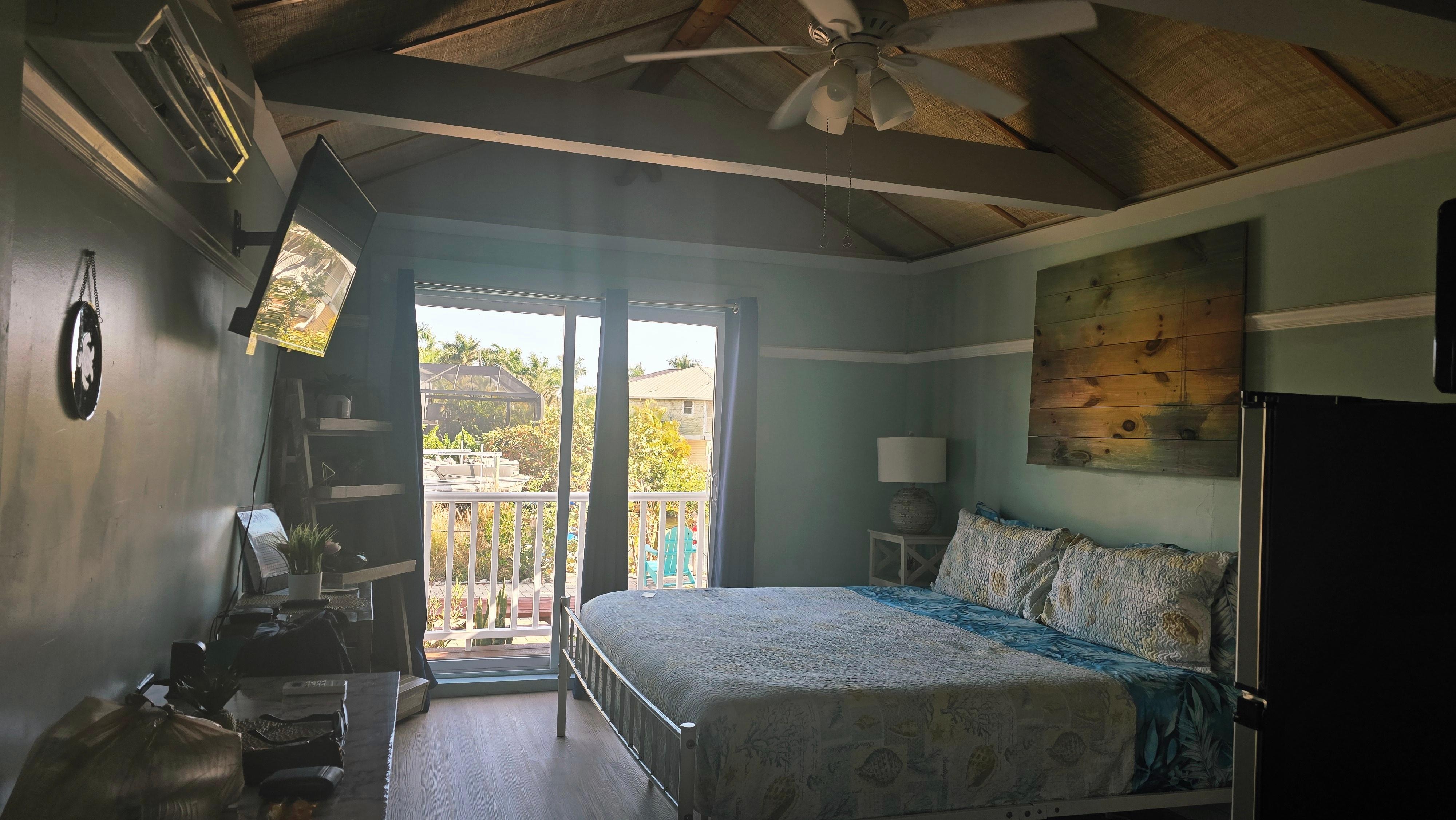 The perfect waterfront room.