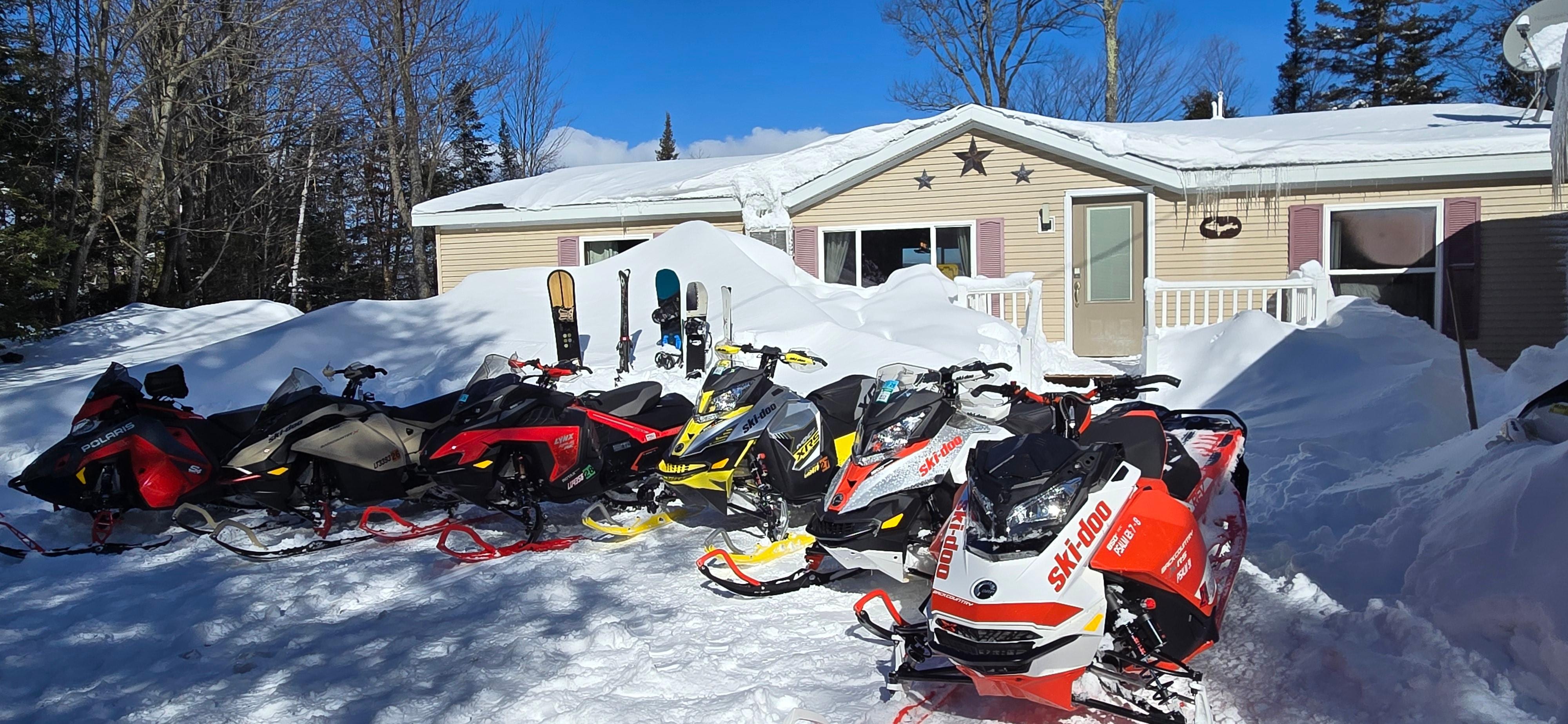 Wonderful Place to stay enjoy the Gorgeous Winter Blessings and area..!!!