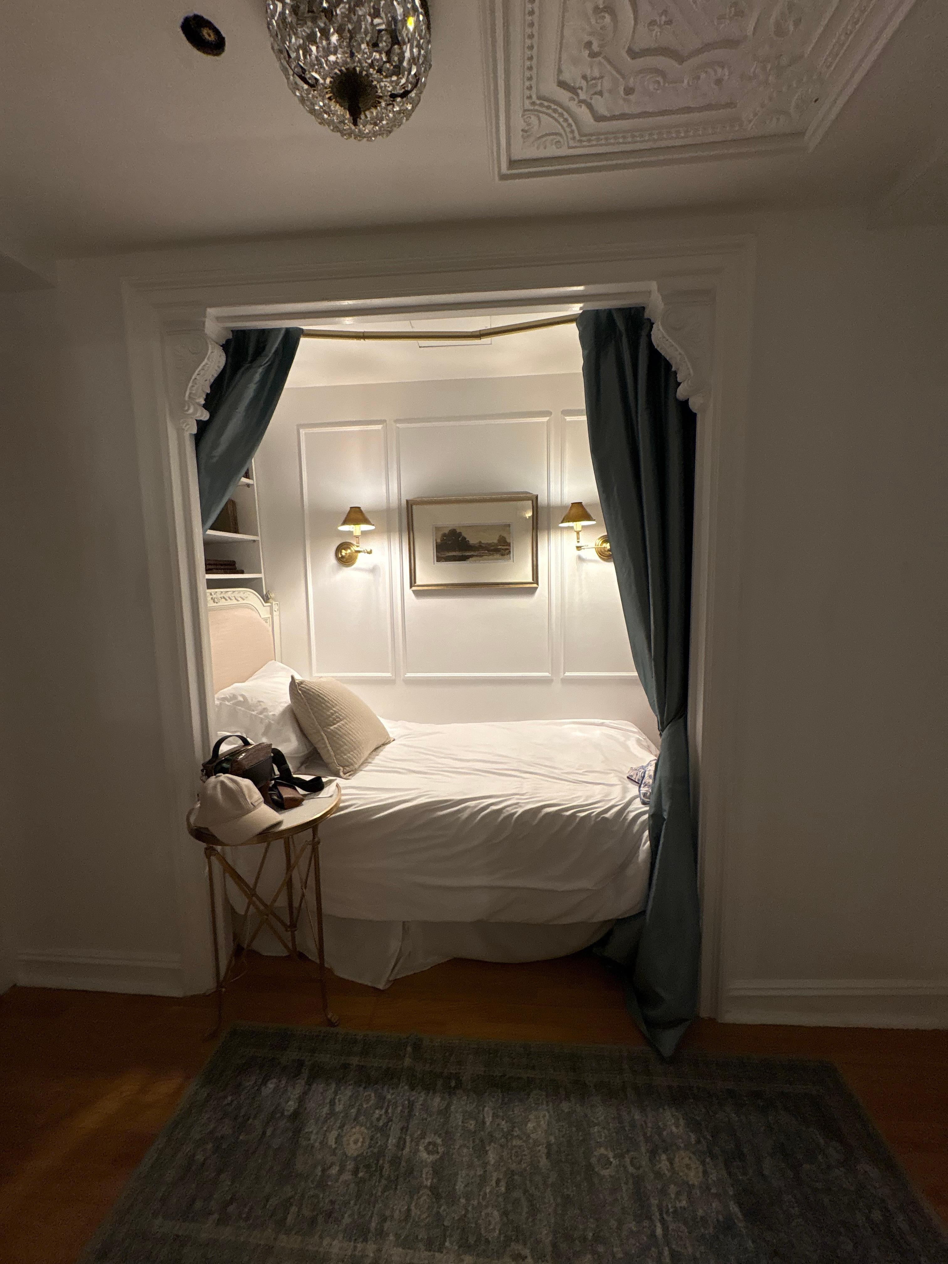 Single bed 