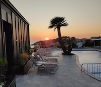 Sunset 21:00