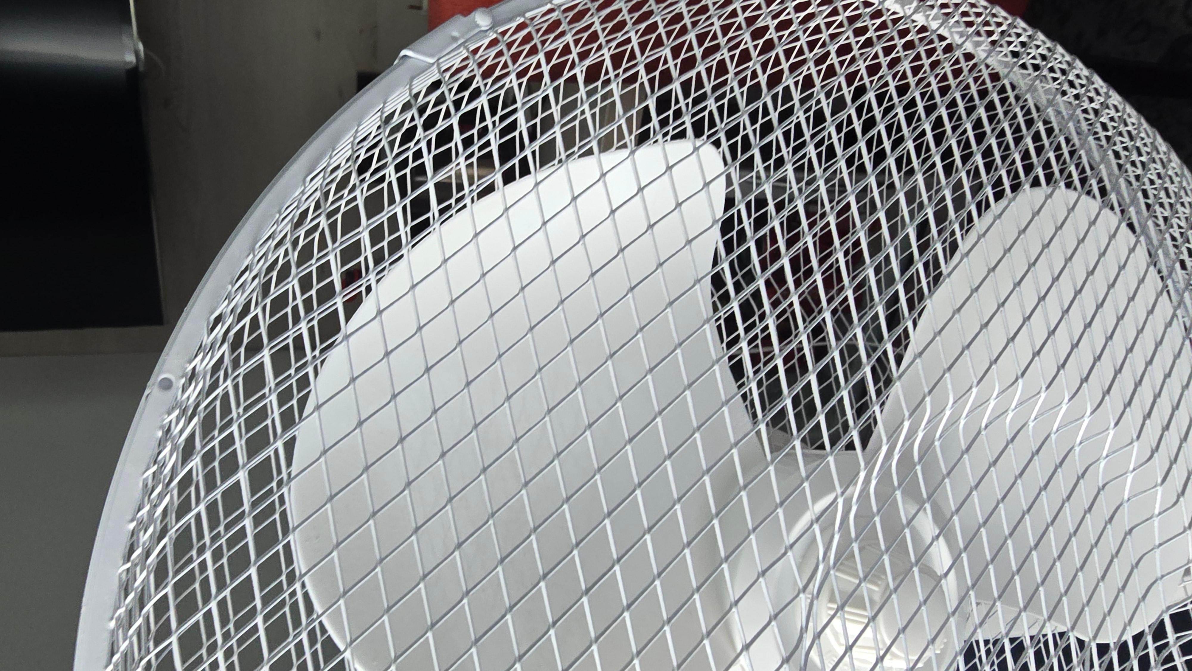 Cheap and ineffective fan.