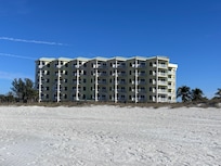 Beautiful wide beach!