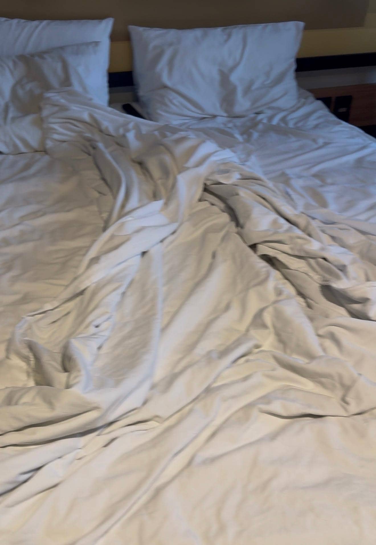 Saí do quarto 8h00 da manhã retornei às 15h00  😱😱