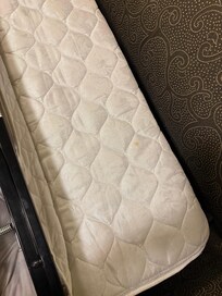 Edge of pullout mattress
